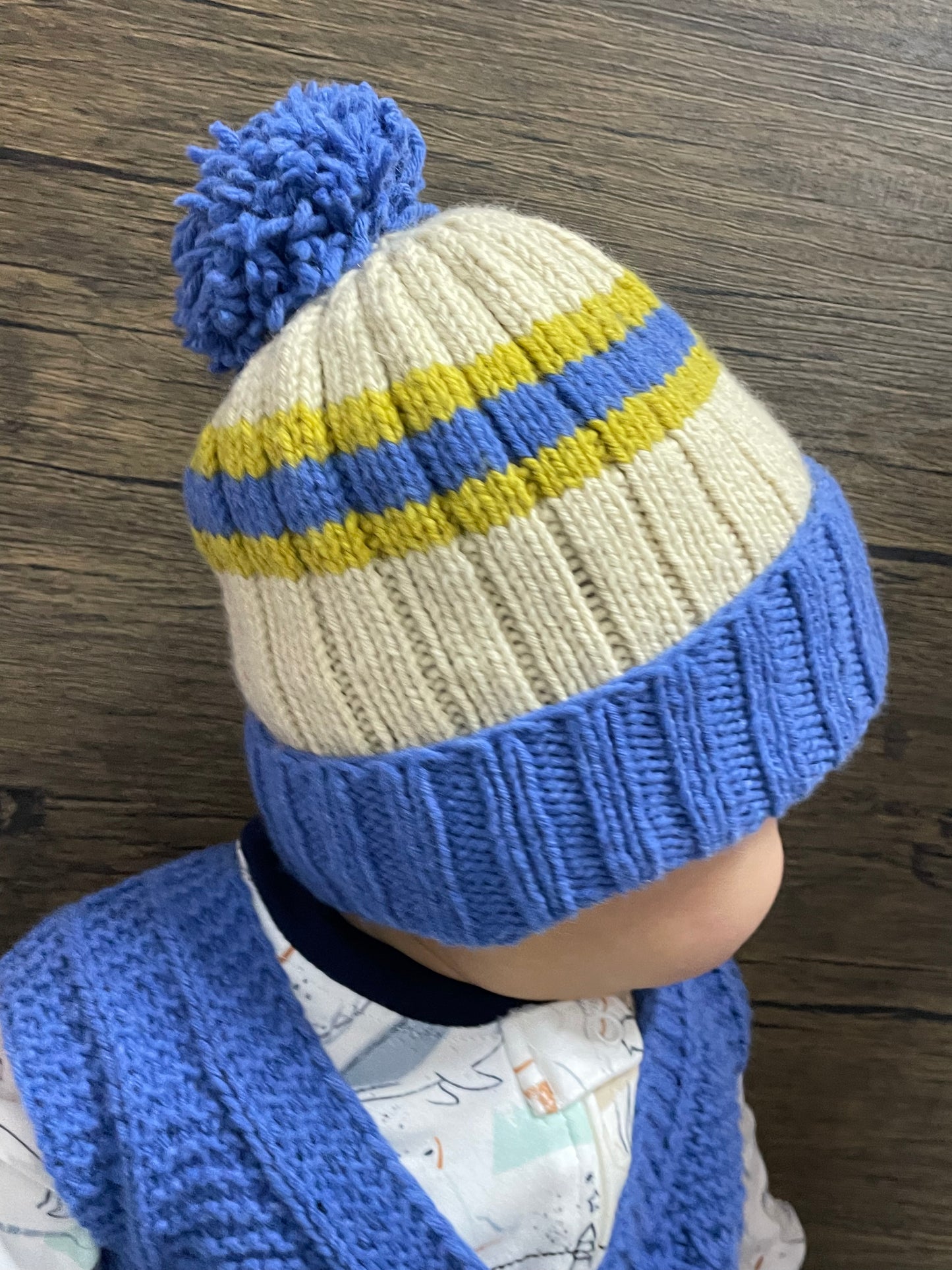 Happy planet hat (up to 7 years old )