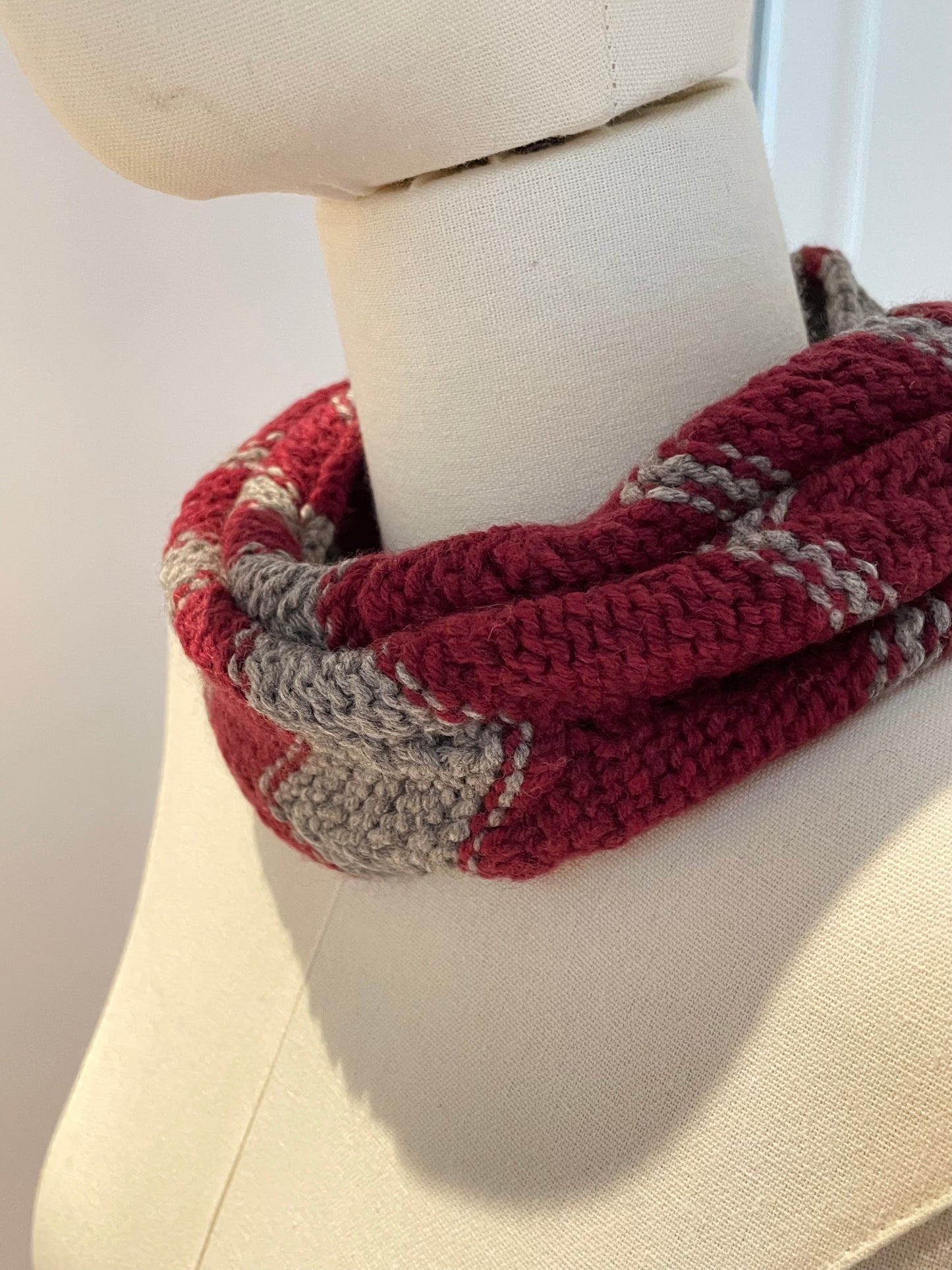 Chevron Cowl (grey and burgundy)